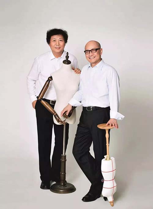 ATA董事局主席兼CEO馬肖風(fēng)(右)    ACG國際藝術(shù)教育集團(tuán)創(chuàng)始人兼總裁張軍(左)
