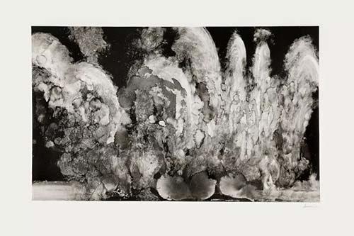 Maggi Hambling，Wall of water，2011，版權(quán)屬于 Maggi Hambling